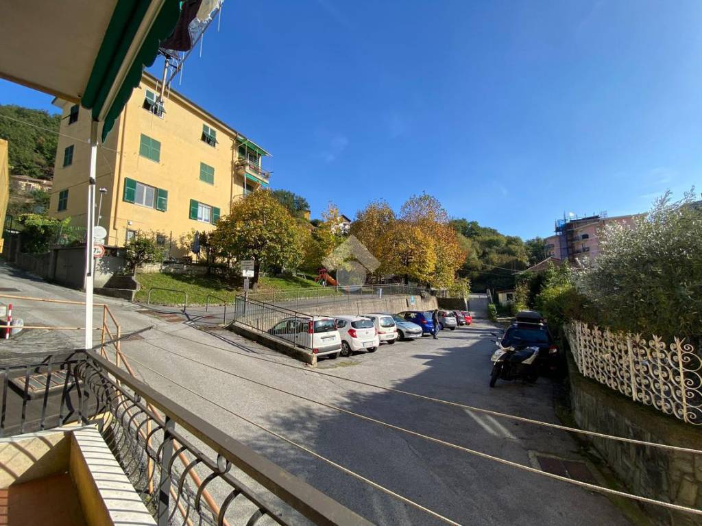 Appartamento in vendita a Campomorone via Liguria, 6