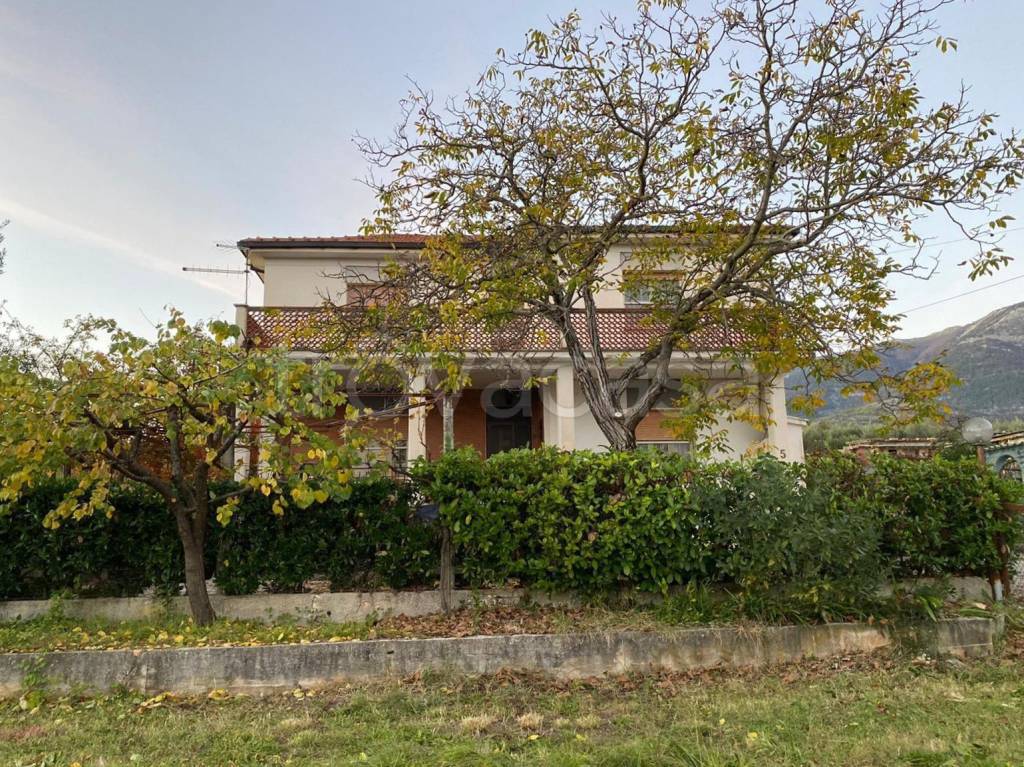 Casa Indipendente in vendita ad Alvito via Santa Maria, 5