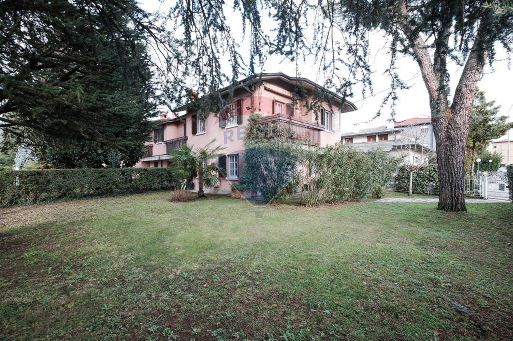 Villa a Schiera in vendita a Ponte San Pietro via nicolo' rezzara, 20