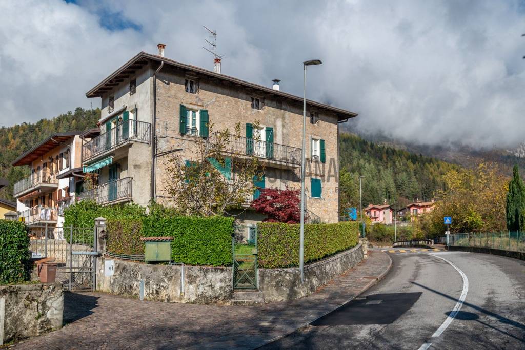 Appartamento in vendita a Fino del Monte via Guglielmo Marconi, 69