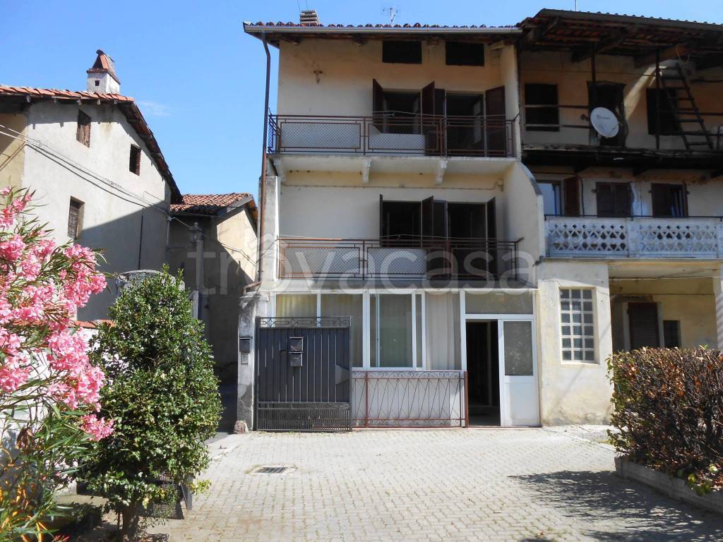 Casa Indipendente in vendita a Mercenasco via Borgo
