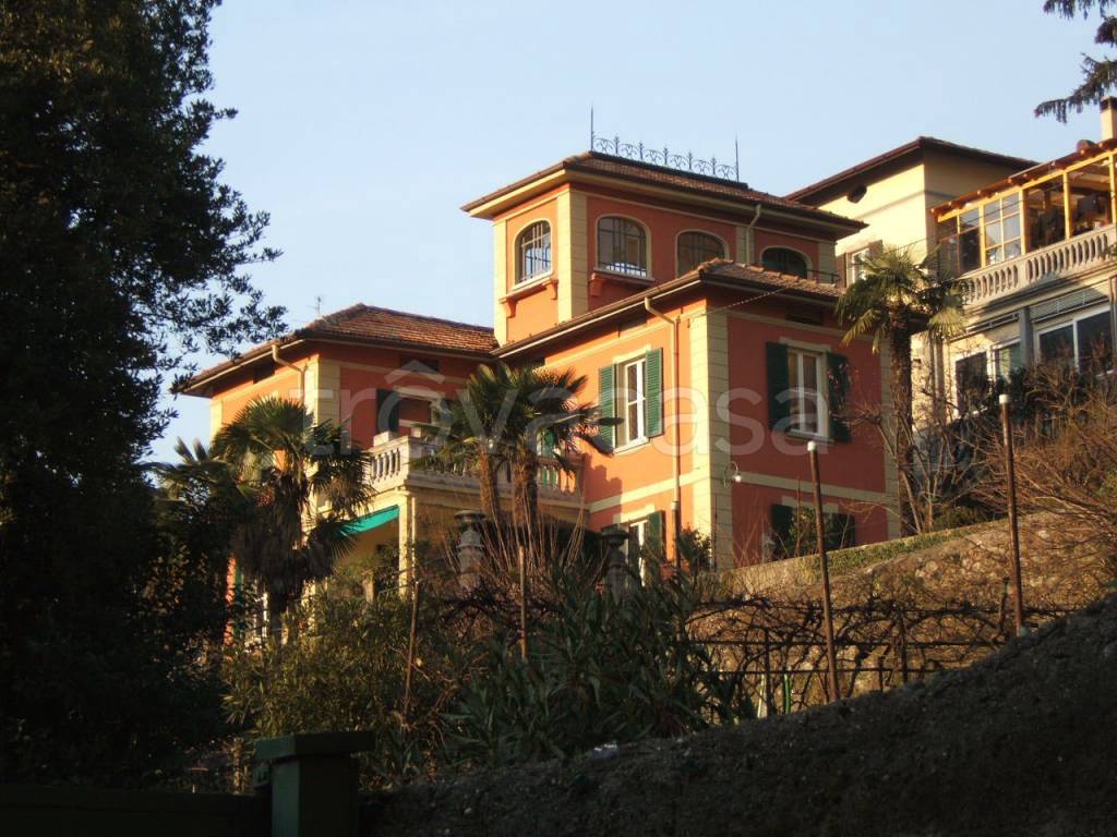 Villa in vendita a Calolziocorte via Promessi Sposi