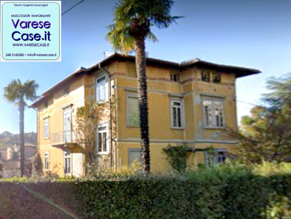 Villa in vendita a Varese via Andrea del Sarto, 15