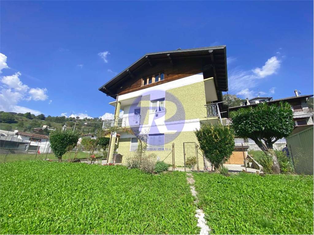 Villa in vendita a San Pellegrino Terme loc. Santa Croce