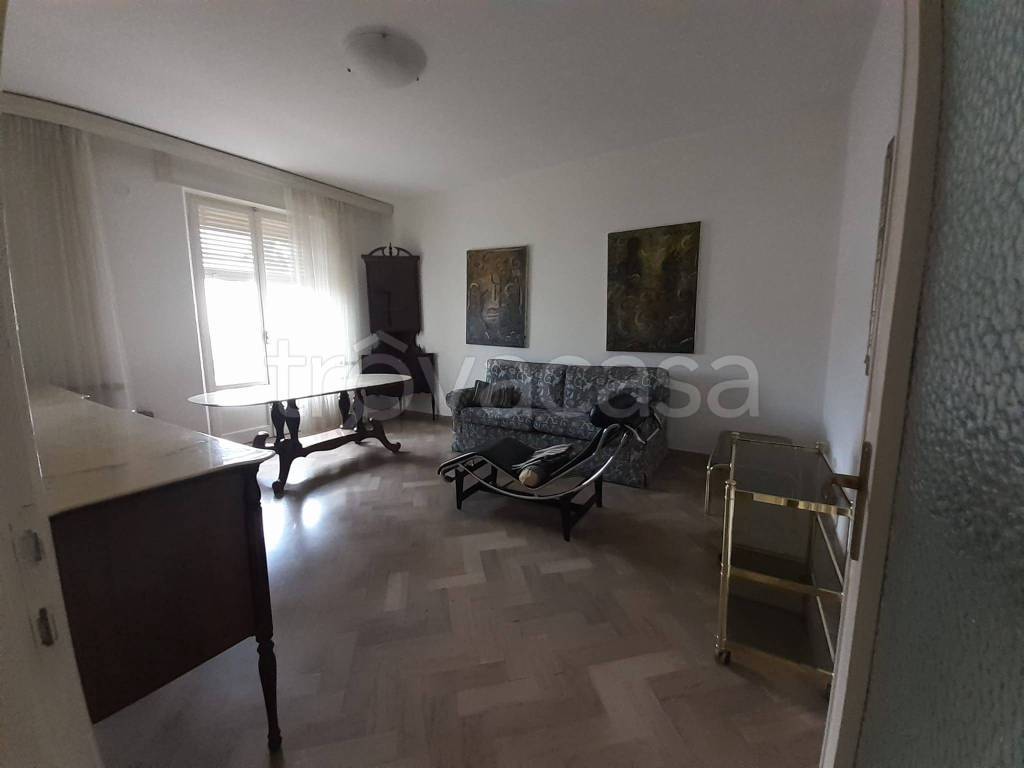 Appartamento in vendita a Terni via Giuseppe Lombardo Radice, 3