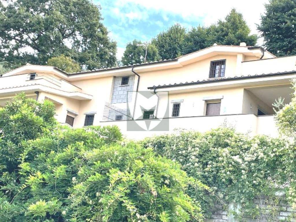 Villa Bifamiliare in vendita a Rignano Flaminio località Valle Spadana, 3g