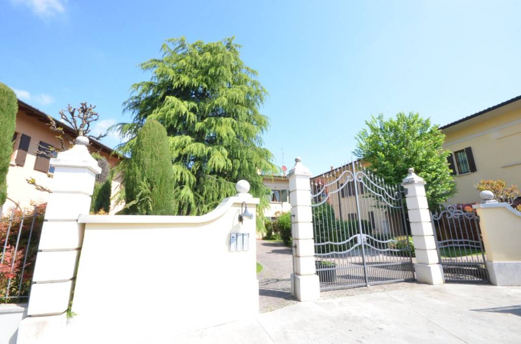 Villa Bifamiliare in vendita a Roncadelle via martiri della libertà, 297