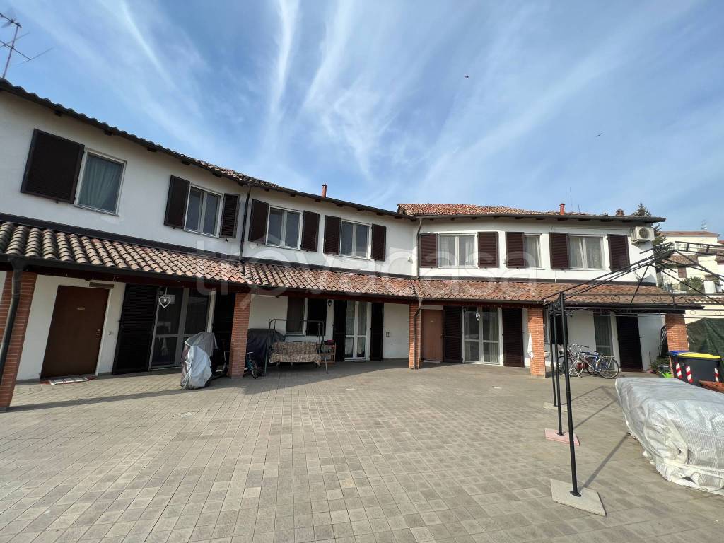 Casa Indipendente in vendita a Pietra Marazzi via Santa Maria