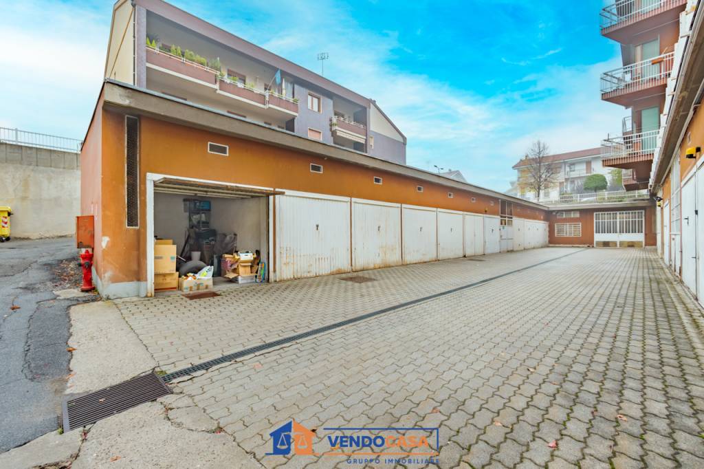Garage in vendita a Cuneo via Augusto Rostagni, 12