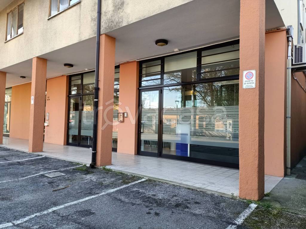 Negozio in vendita a Mogliano Veneto via Roma