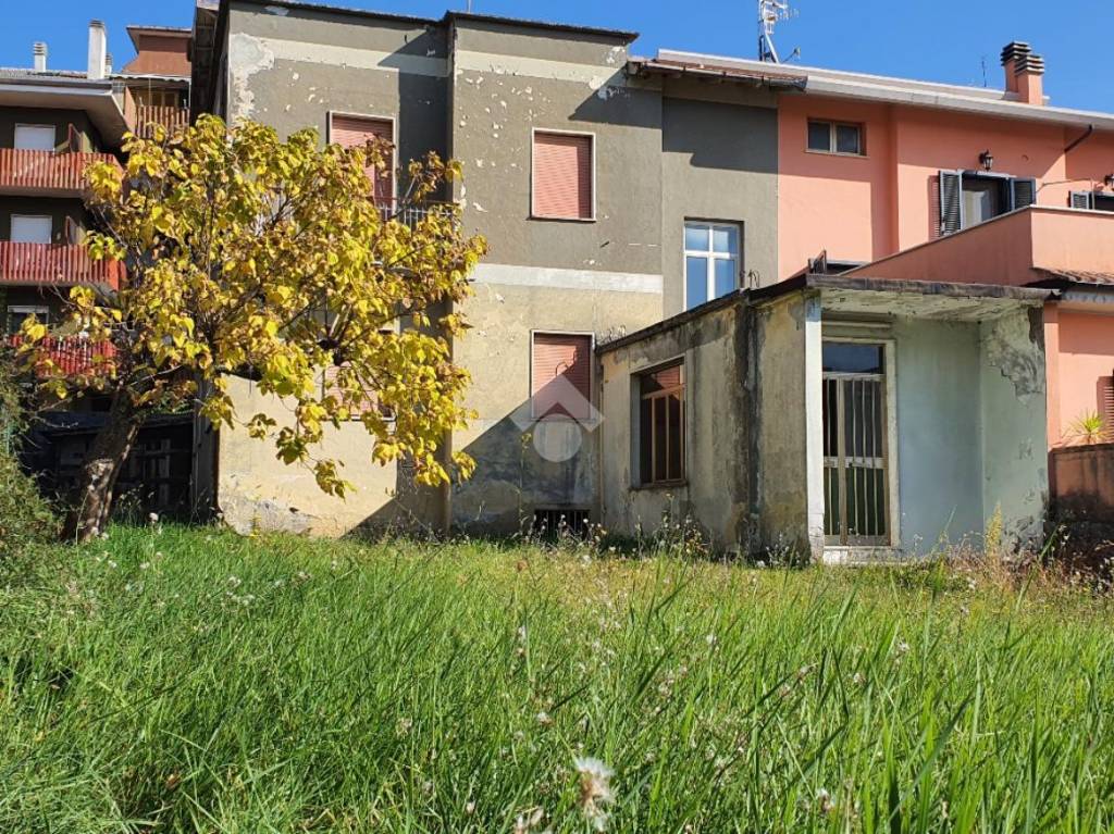 Casa Indipendente in vendita a Fiuggi via Vallicelle, 43