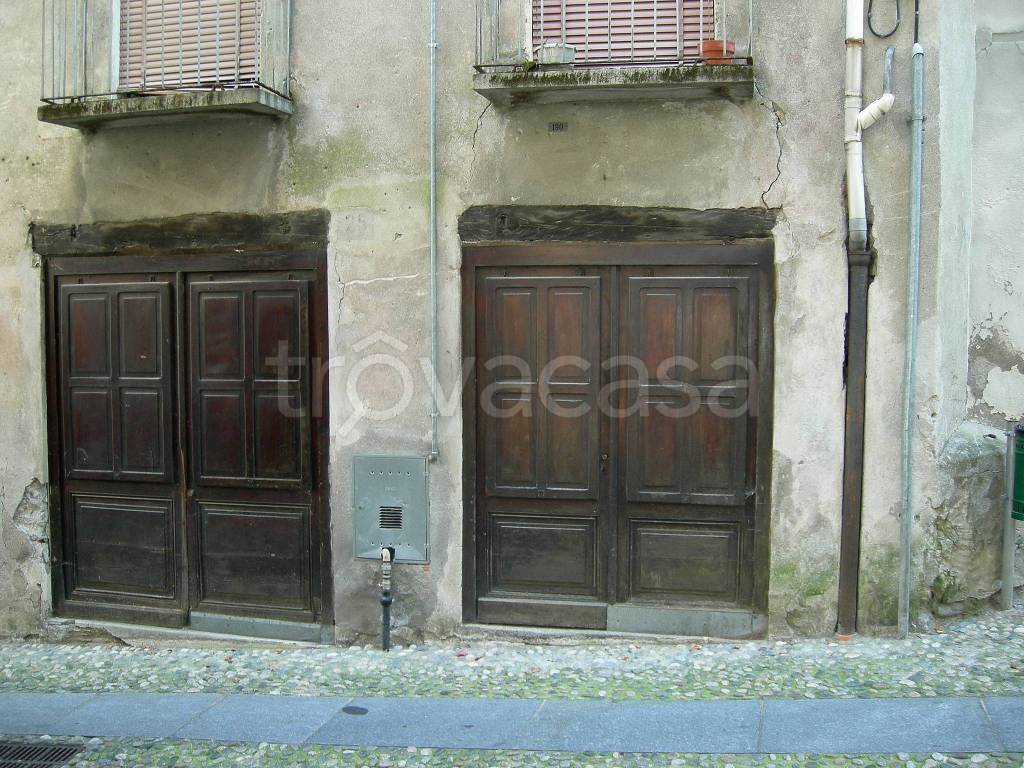 Casa Indipendente in vendita a Varallo via Scarognini