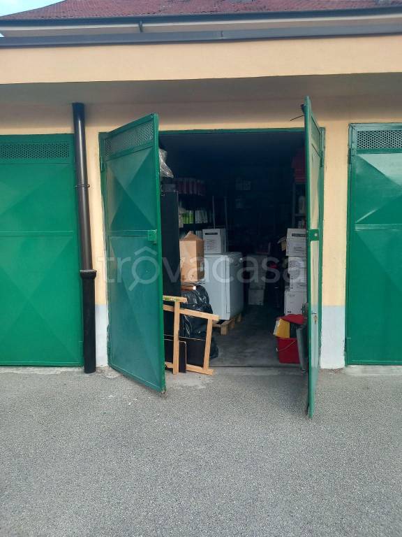 Garage in vendita a Nichelino via Sassari, 18