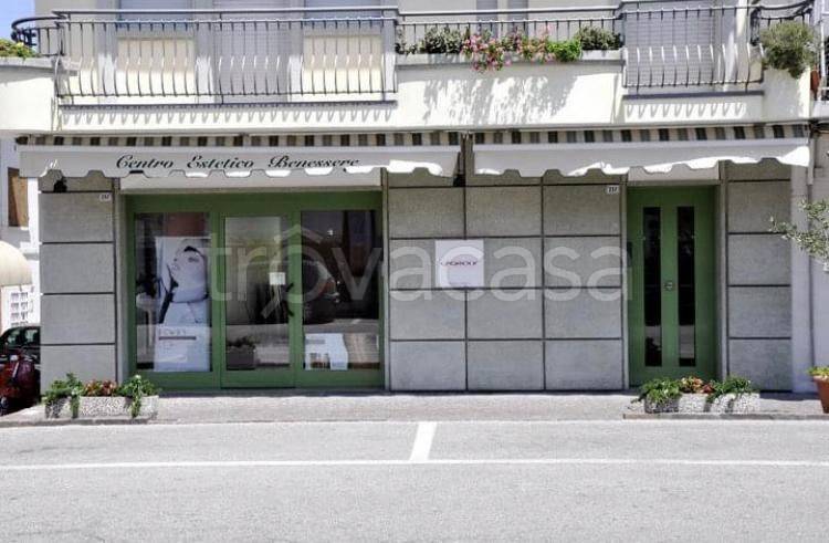Centro Estetico/Solarium/Benessere in in affitto da privato a Riccione corso Fratelli Cervi, 257