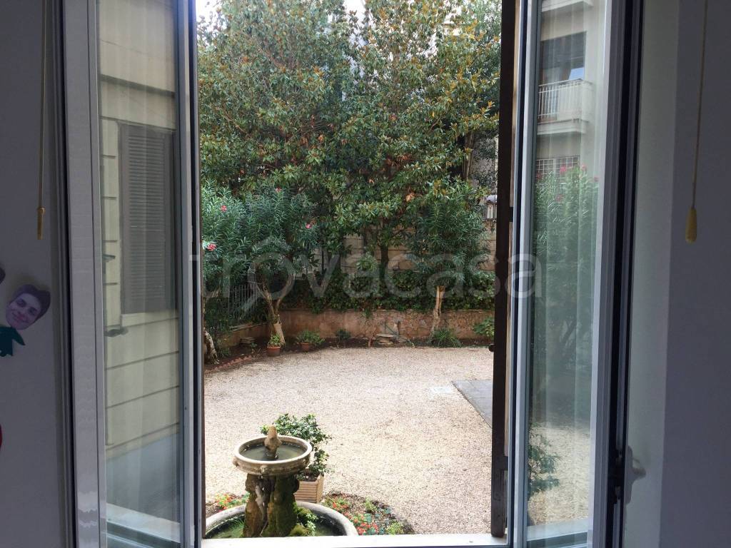 Appartamento in vendita a Roma via di Villa San Filippo, 12