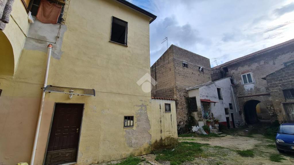 Casa Indipendente in vendita a Casapulla via Giacomo Stroffolini, 15