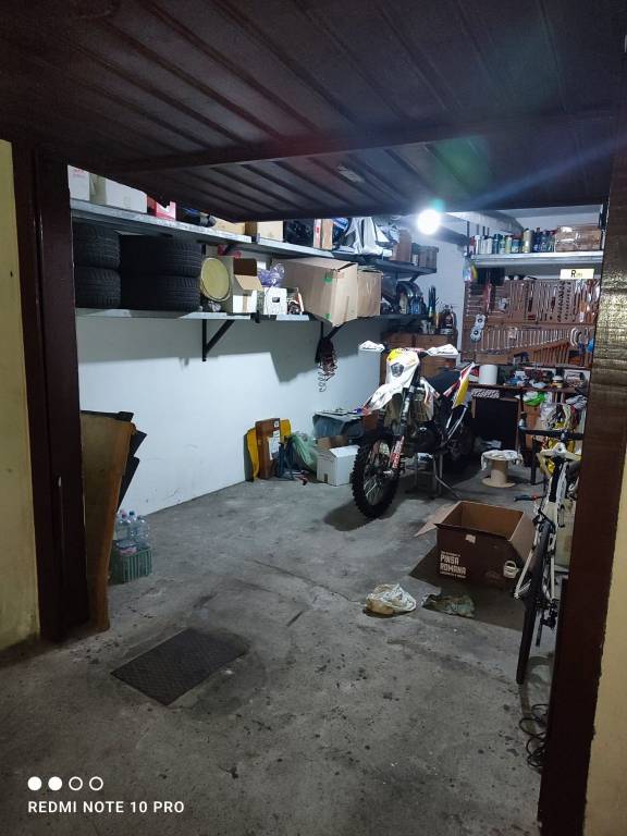 Garage in vendita a Oggiono via Montegrappa, 8