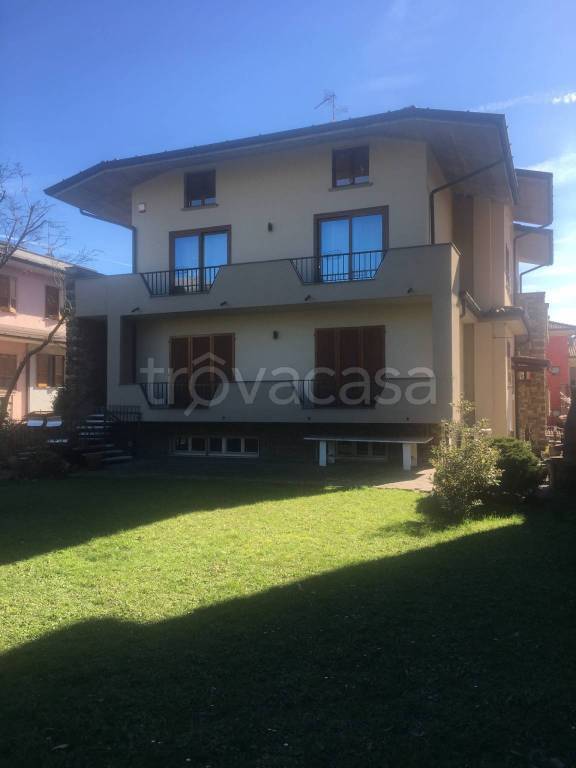 Casa Indipendente in in vendita da privato a Capriolo via Adro, 12