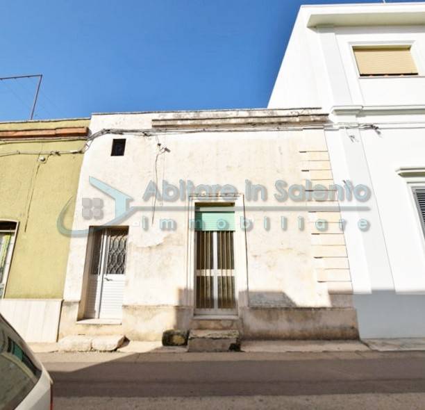 Casa Indipendente in vendita a Salve via Alberto Lionetto