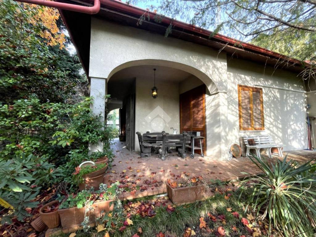 Villa in vendita a Merate via Capitano Gino Prinetti Castelletti, 18