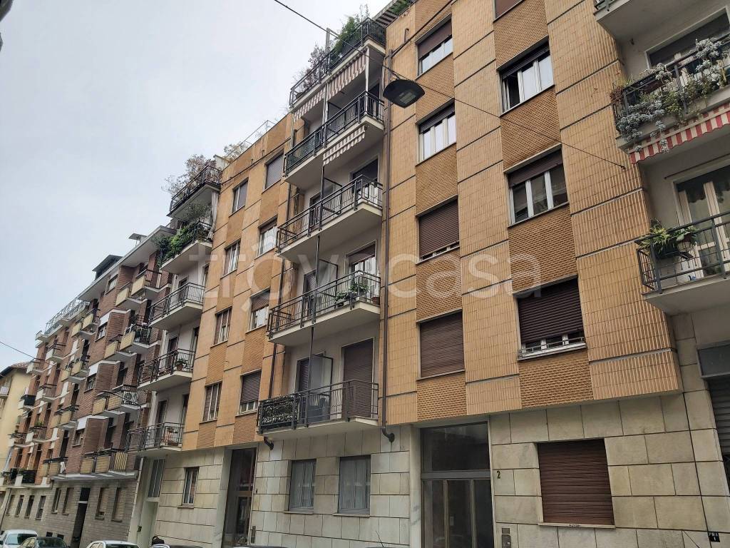Appartamento in vendita a Torino via Raffaele Piria, 2