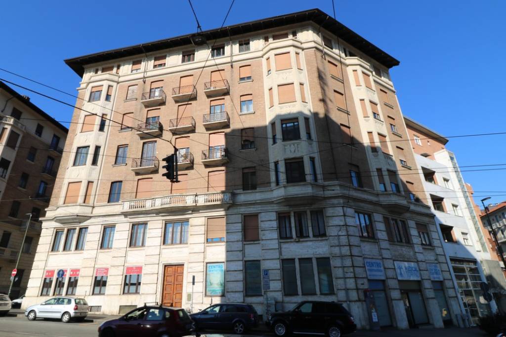Appartamento in vendita a Torino corso Germano Sommeiller, 4
