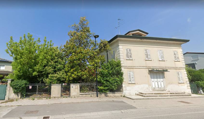 Villa all'asta a Castelbelforte via Camillo Benso di Cavour, 22