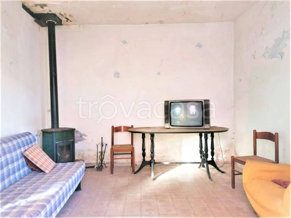 Casa Indipendente in vendita a Frosinone via vetiche, 71