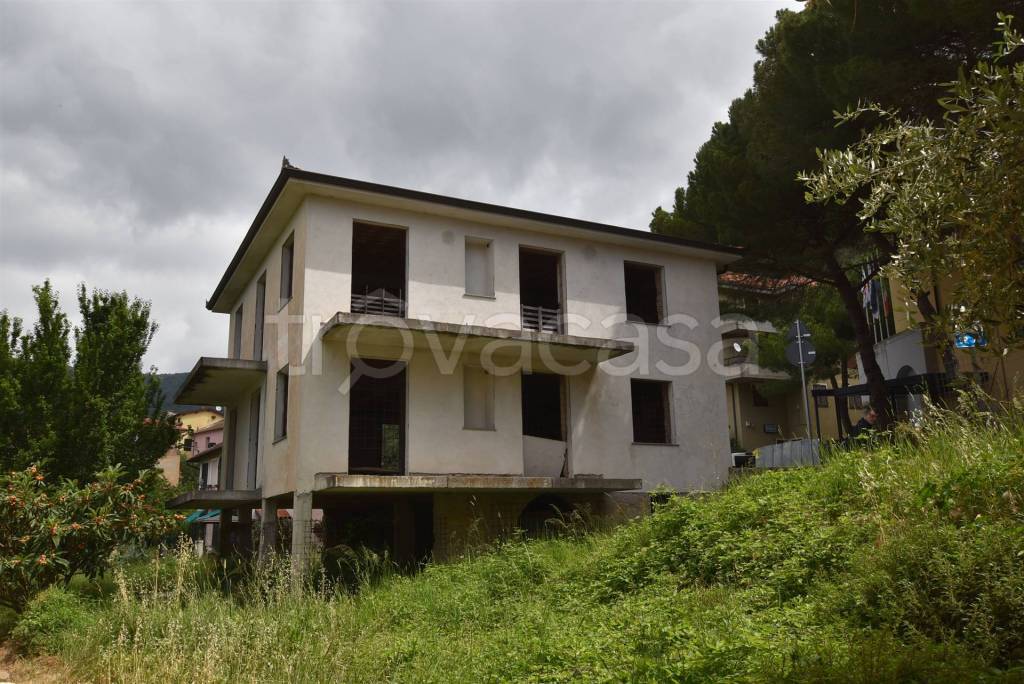 Villa in vendita a Chiusanico