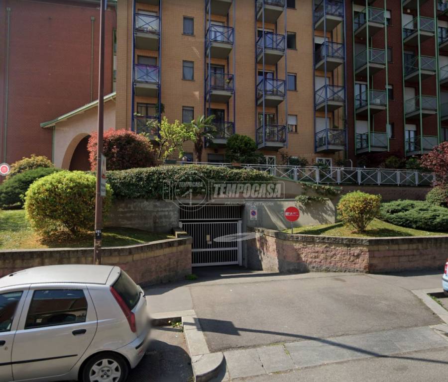 Garage in vendita a Torino corso Enrico Gamba, 39