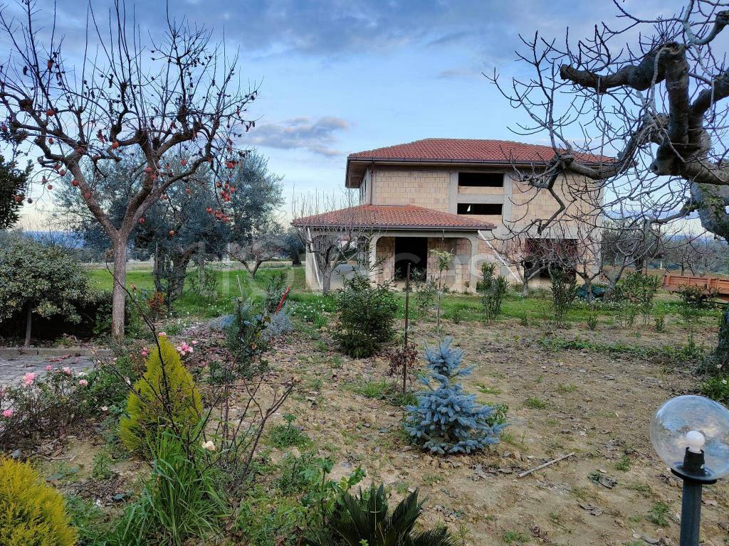 Villa in vendita a Pianella contrada Collecincero