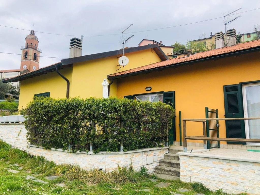 Villa a Schiera in in vendita da privato a Carrodano via Aurelia