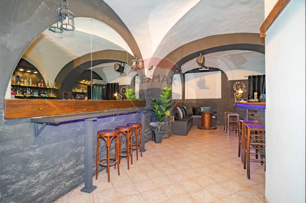 Bar in vendita a Catania via Landolina, 58
