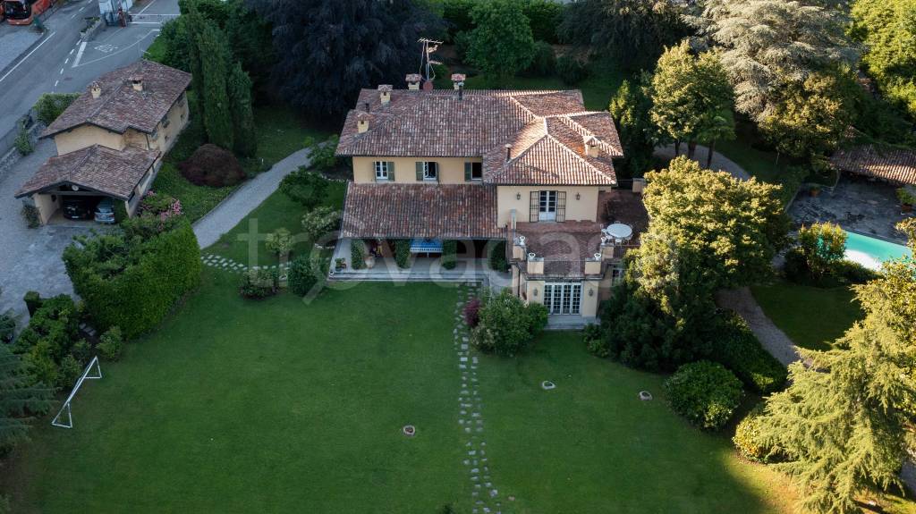 Villa in vendita a Tremezzina via Iseo Vaccani, 2