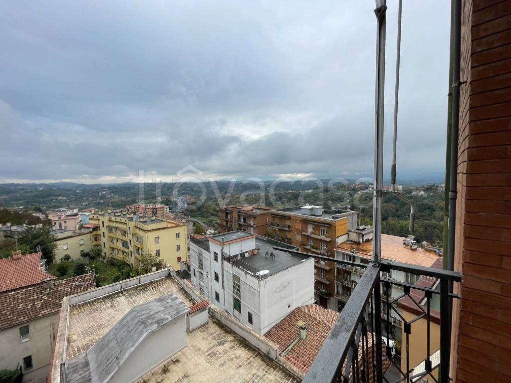 Appartamento in vendita a Frosinone via del Cipresso, 44