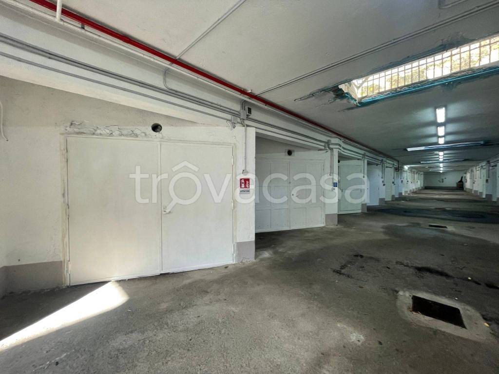 Garage in vendita a Napoli via Nuova San Rocco, 62