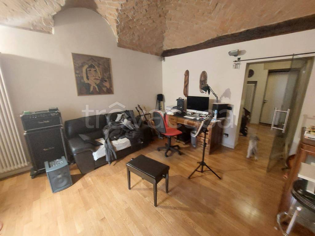 Casa Indipendente in vendita a Piacenza via Giovanni Battista Scalabrini