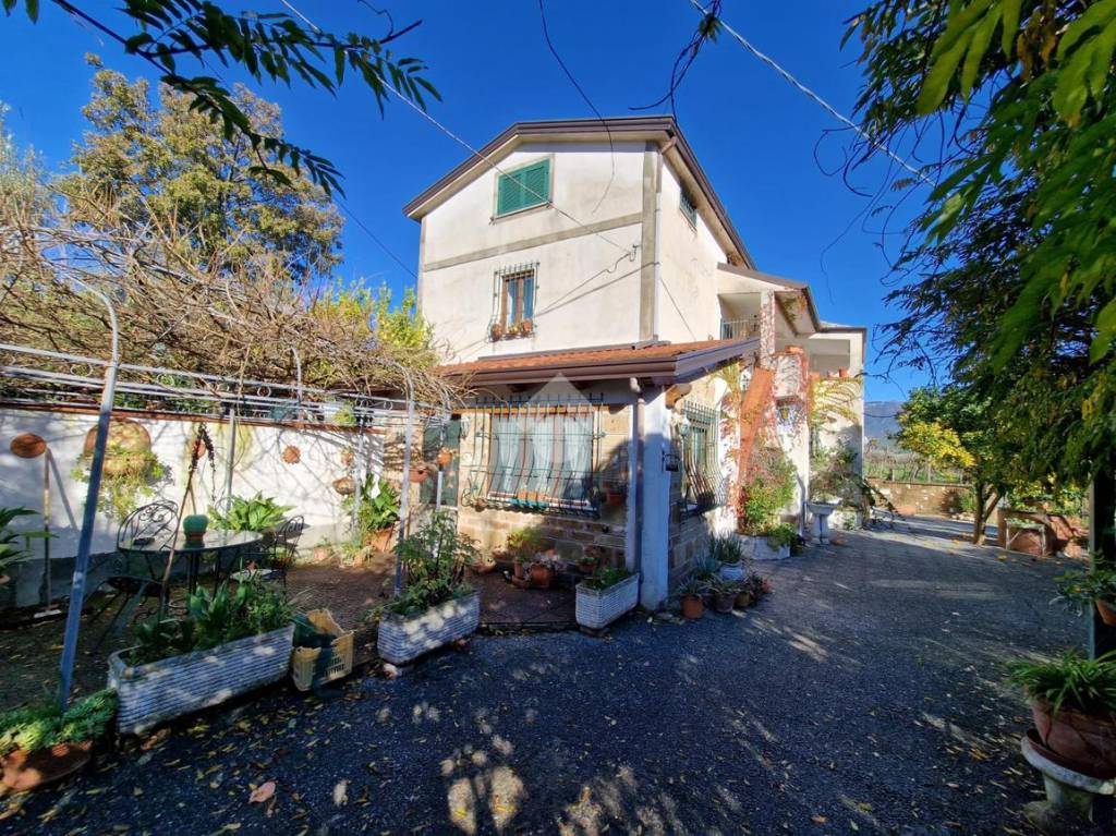Casa Indipendente in vendita a Sant'Agata de' Goti contrada fagnano
