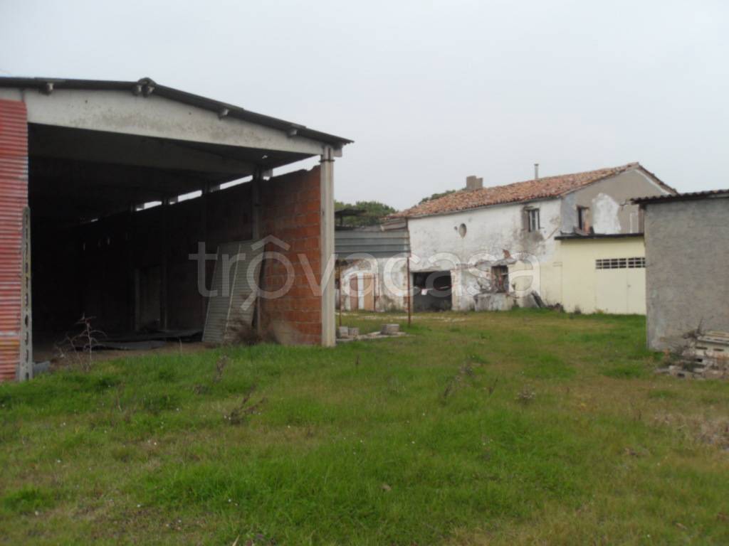 Capannone Industriale in vendita a Coriano via Scaricalasino, 28