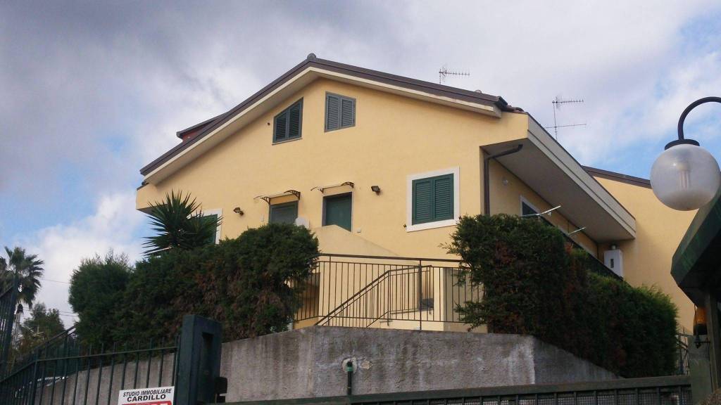 Appartamento in in vendita da privato a Mascali via Vittorio Veneto, 2