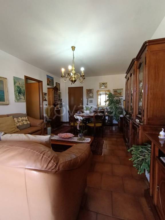 Appartamento in vendita a Villafranca in Lunigiana via Chiusura