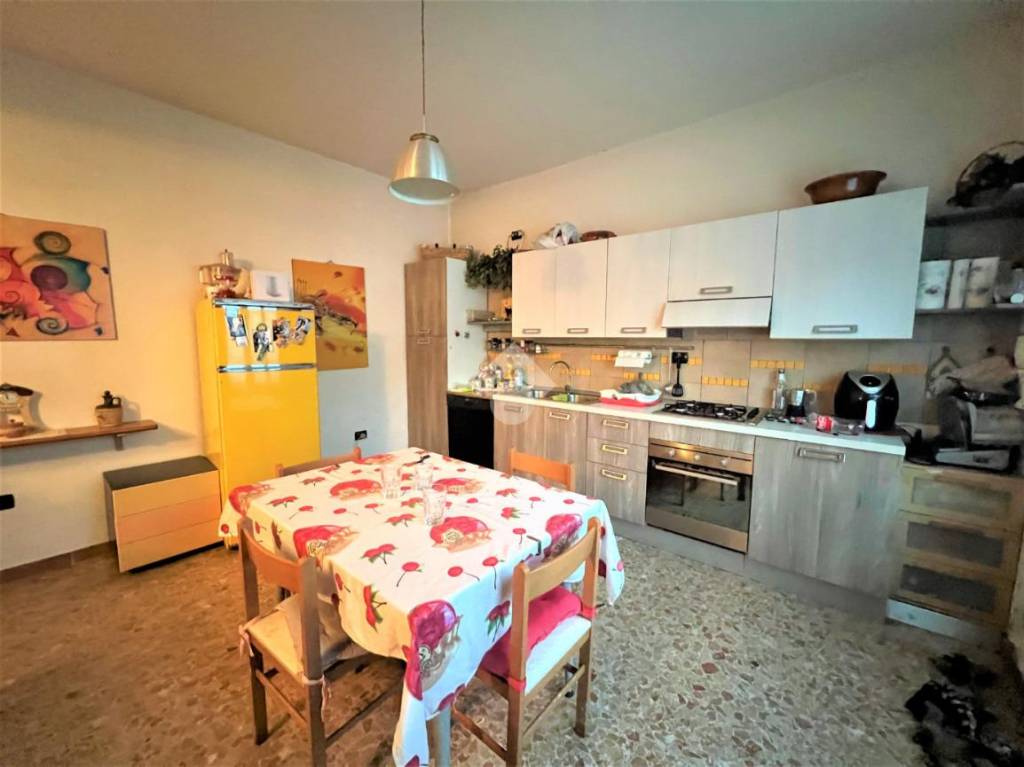 Appartamento in vendita a Costa Volpino via Piò