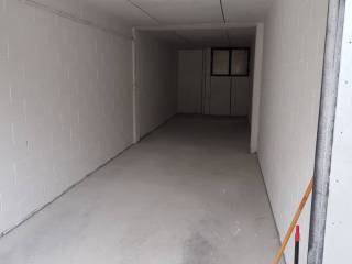 Garage in affitto a terno d'isola via casolini, 29