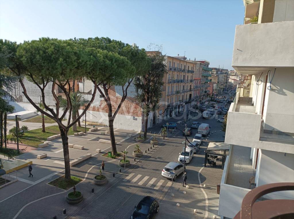 Appartamento in vendita a Casalnuovo di Napoli corso Umberto I, 535