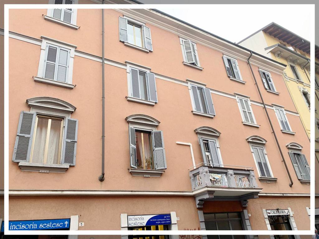 Appartamento in vendita a Sesto San Giovanni via Carlo Cattaneo