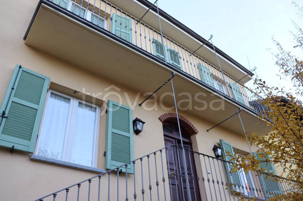 Villa in vendita a Govone via Alcide De Gasperi, 33