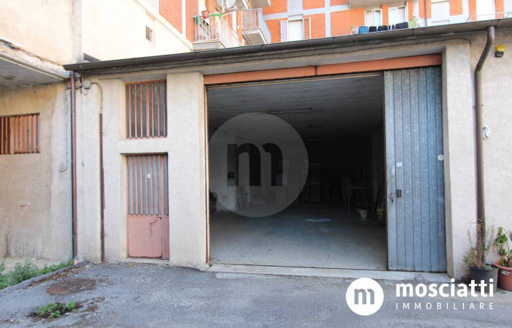 Garage in vendita a Matelica via Madonna dei Pantani