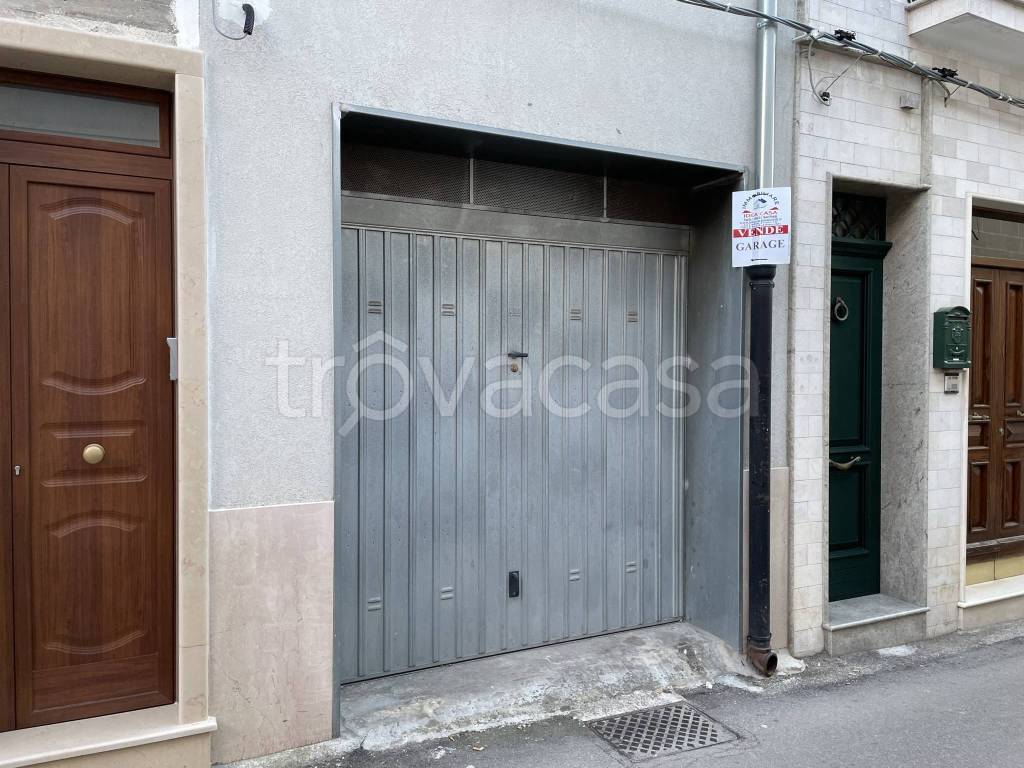 Garage in vendita a Francavilla Fontana via Forgia