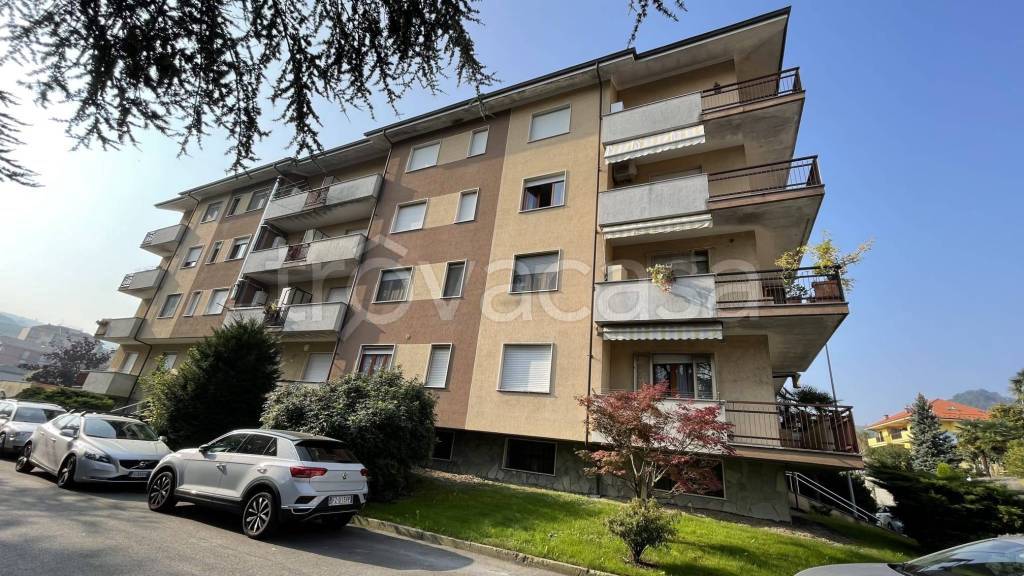 Appartamento in in vendita da privato a Santo Stefano Belbo viale San Maurizio, 3