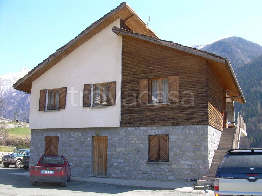 Casa Indipendente in vendita a Valpelline frazione La Clayva, 13
